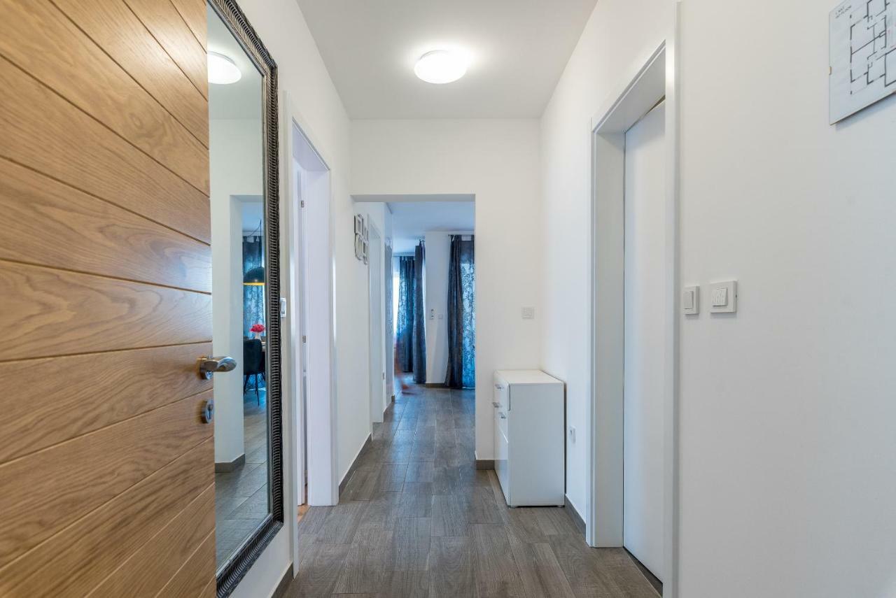 Villa Anja 2Nd Floor Peroj Exteriör bild