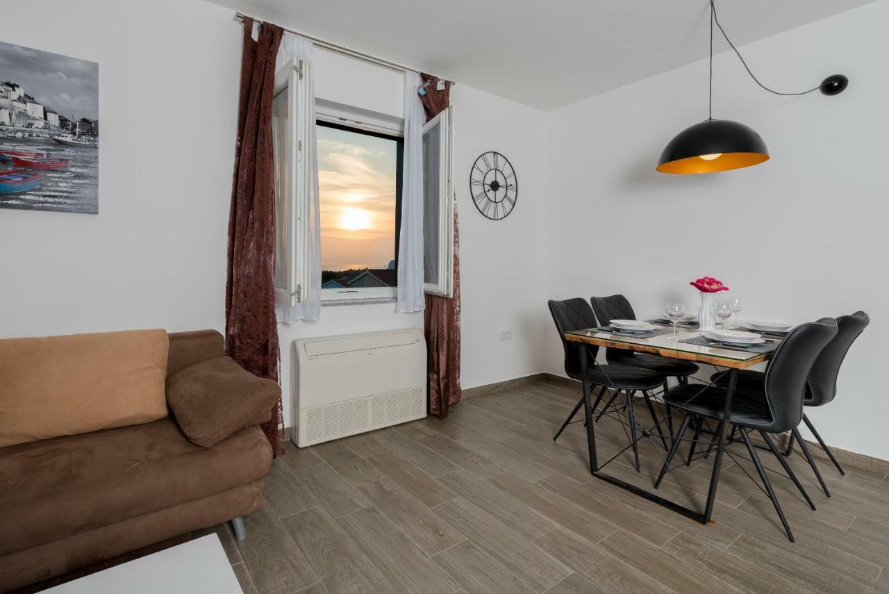 Villa Anja 2Nd Floor Peroj Exteriör bild
